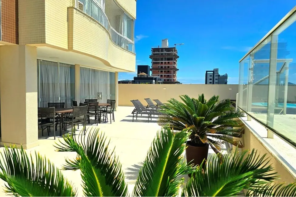 Foto 2 de Apartamento com 3 quartos à venda, 124m2 em Centro, Navegantes - SC