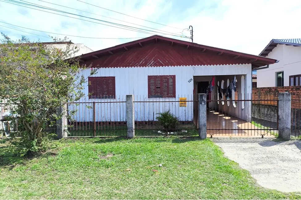 Casa com 3 quartos à venda, 360m2 em Mato Alto, Ararangua - SC - imagem 2 Foto 2 de Casa com 3 quartos à venda, 360m2 em Mato Alto, Ararangua - SC