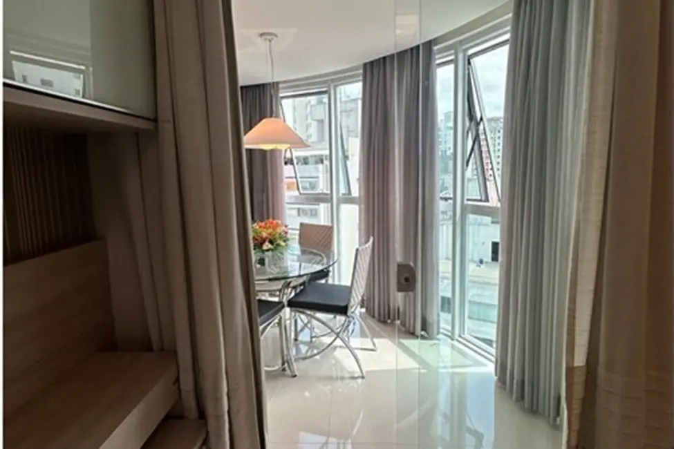 Apartamento com 3 quartos à venda, 136m2 em Centro, Balneario Camboriu - SC - imagem 6 Foto 6 de Apartamento com 3 quartos à venda, 136m2 em Centro, Balneario Camboriu - SC