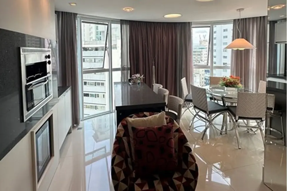 Apartamento com 3 quartos à venda, 136m2 em Centro, Balneario Camboriu - SC - imagem 4 Foto 4 de Apartamento com 3 quartos à venda, 136m2 em Centro, Balneario Camboriu - SC