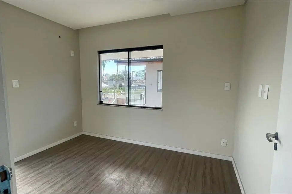 Casa com 3 quartos à venda, 322m2 em Dom Bosco, Itajai - SC - imagem 2 Foto 2 de Casa com 3 quartos à venda, 322m2 em Dom Bosco, Itajai - SC