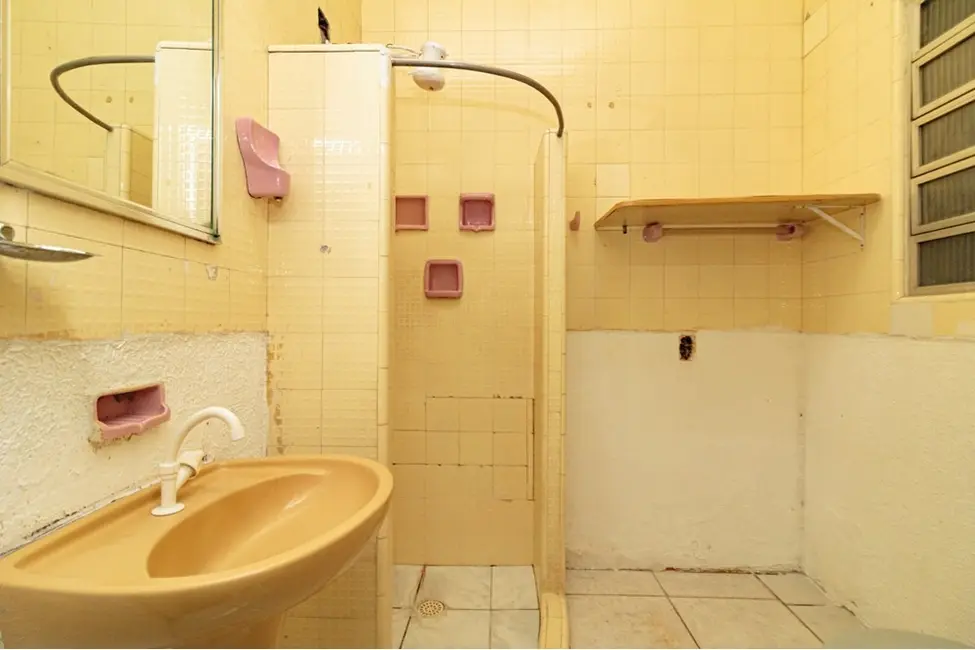 Apartamento com 2 quartos à venda, 50m2 em Centro Histórico, Porto Alegre - RS - imagem 4 Foto 4 de Apartamento com 2 quartos à venda, 50m2 em Centro Histórico, Porto Alegre - RS