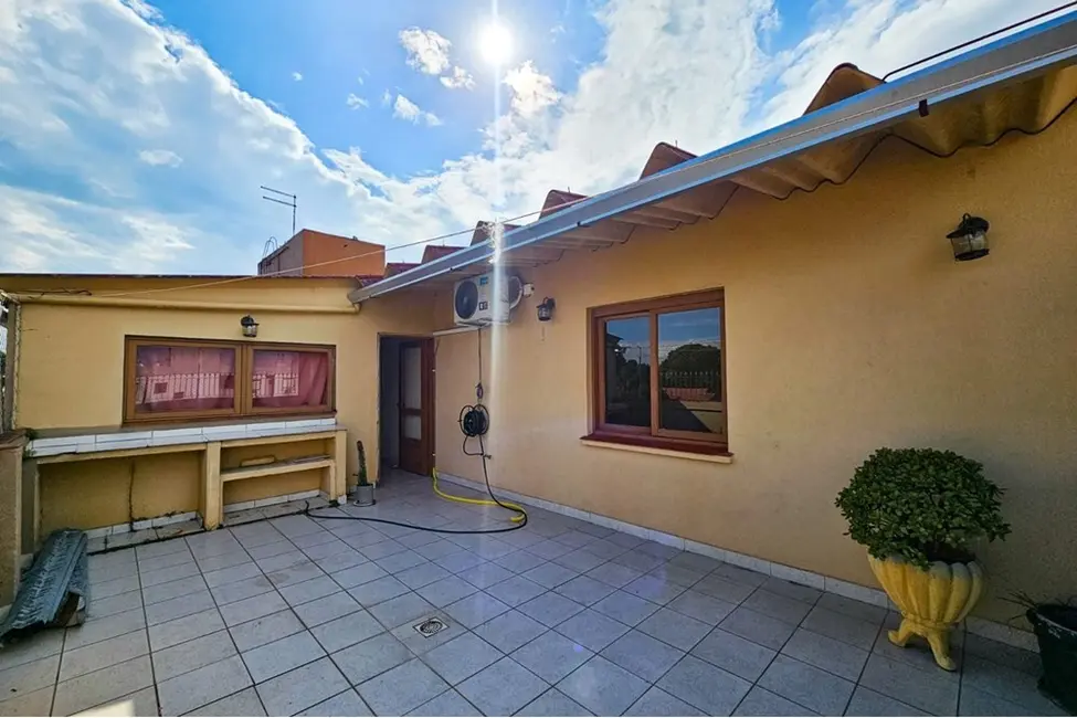 Cobertura com 3 quartos à venda, 245m2 em Nossa Senhora das Graças, Canoas - RS - imagem 7 Foto 7 de Cobertura com 3 quartos à venda, 245m2 em Nossa Senhora das Graças, Canoas - RS