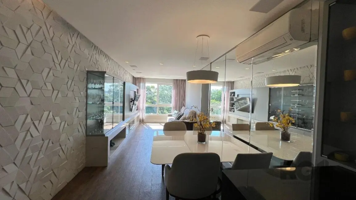 Foto 1 de Apartamento com 2 quartos à venda, 74m2 em Cristal, Porto Alegre - RS