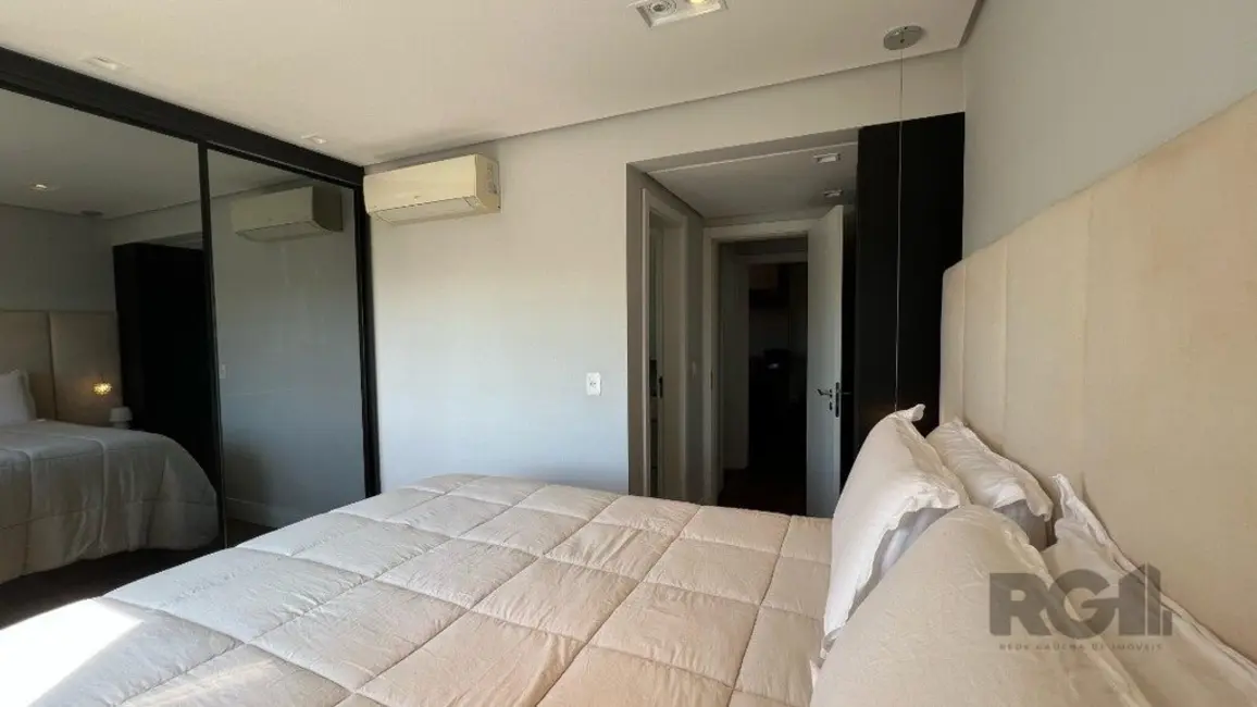 Foto 2 de Apartamento com 2 quartos à venda, 74m2 em Cristal, Porto Alegre - RS