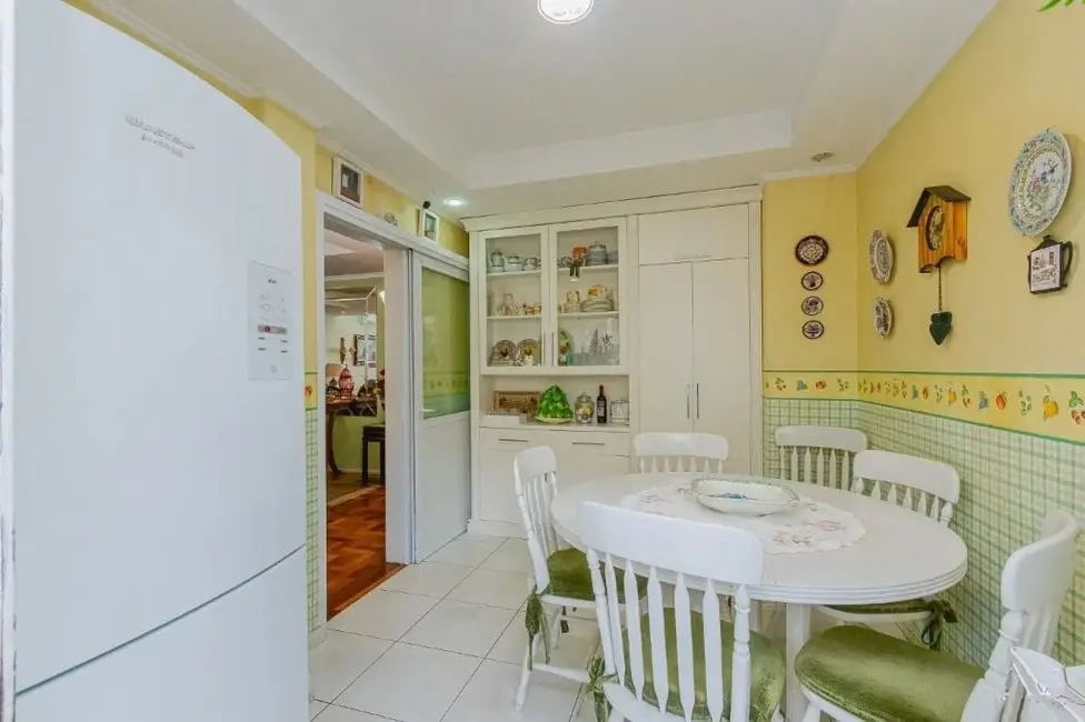 Foto 2 de Apartamento com 3 quartos à venda, 120m2 em Rio Branco, Porto Alegre - RS