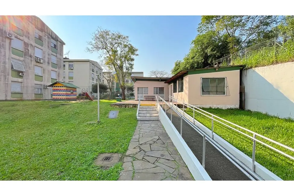 Foto 3 de Apartamento com 2 quartos à venda, 48m2 em Vila Nova, Porto Alegre - RS