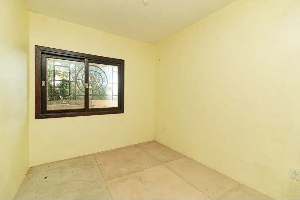 Casa com 4 quartos à venda, 278m2 em Teresópolis, Porto Alegre - RS - imagem 9 Foto 9 de Casa com 4 quartos à venda, 278m2 em Teresópolis, Porto Alegre - RS