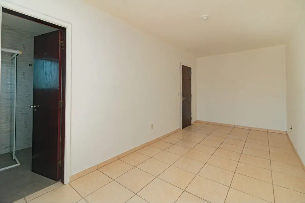 Casa com 4 quartos à venda, 278m2 em Teresópolis, Porto Alegre - RS - imagem 4 Foto 4 de Casa com 4 quartos à venda, 278m2 em Teresópolis, Porto Alegre - RS