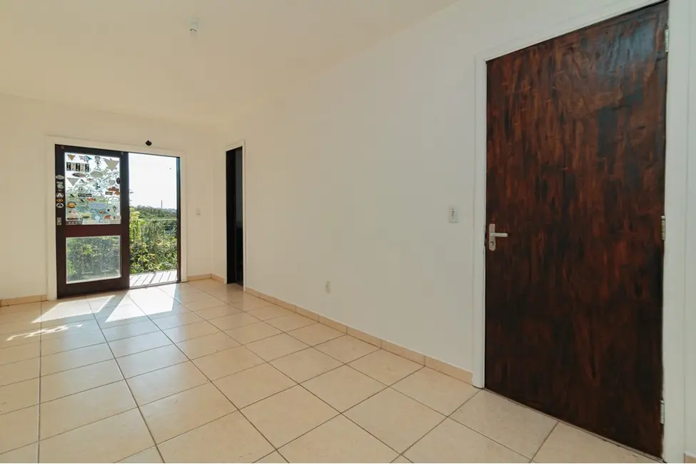 Casa com 4 quartos à venda, 278m2 em Teresópolis, Porto Alegre - RS - imagem 3 Foto 3 de Casa com 4 quartos à venda, 278m2 em Teresópolis, Porto Alegre - RS
