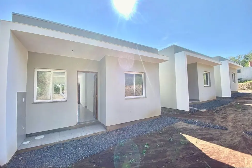 Casa com 2 quartos à venda, 51m2 em Centro, Nova Santa Rita - RS - imagem 7 Foto 7 de Casa com 2 quartos à venda, 51m2 em Centro, Nova Santa Rita - RS