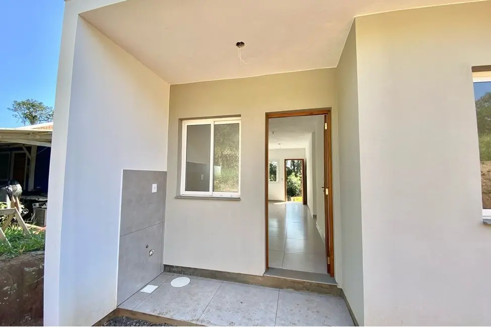 Casa com 2 quartos à venda, 51m2 em Centro, Nova Santa Rita - RS - imagem 9 Foto 9 de Casa com 2 quartos à venda, 51m2 em Centro, Nova Santa Rita - RS