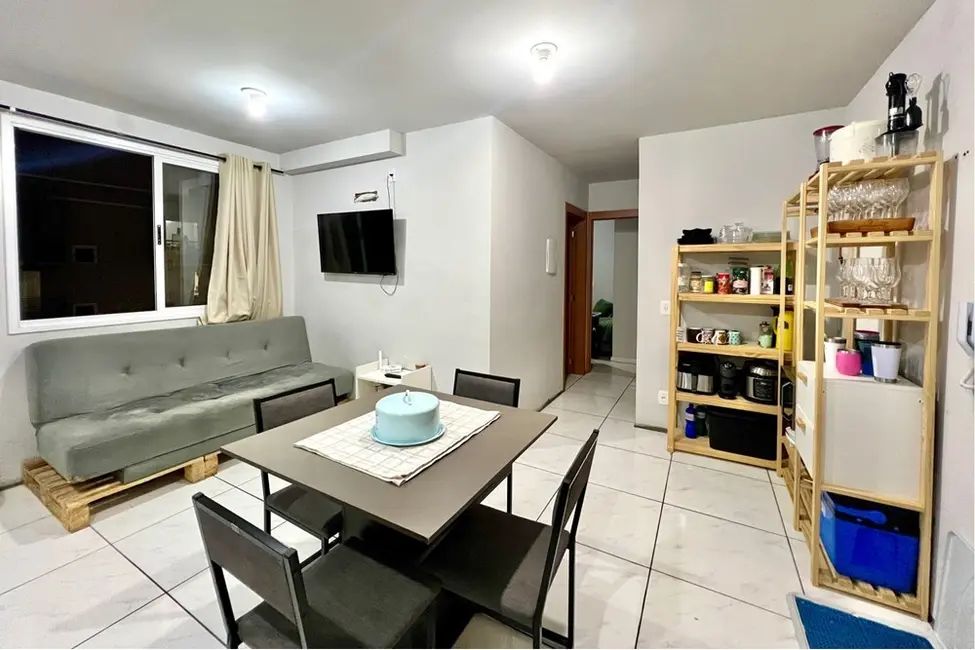 Foto 1 de Apartamento com 2 quartos à venda, 48m2 em Olaria, Canoas - RS