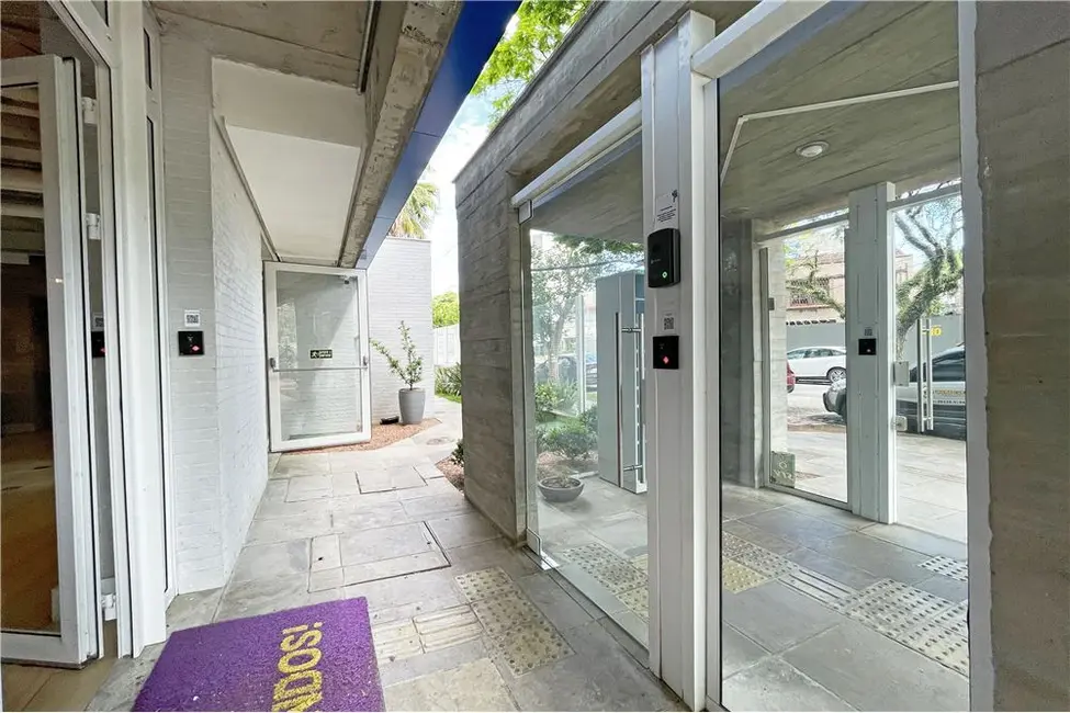 Foto 4 de Apartamento com 1 quarto à venda, 20m2 em Santa Cecília, Porto Alegre - RS