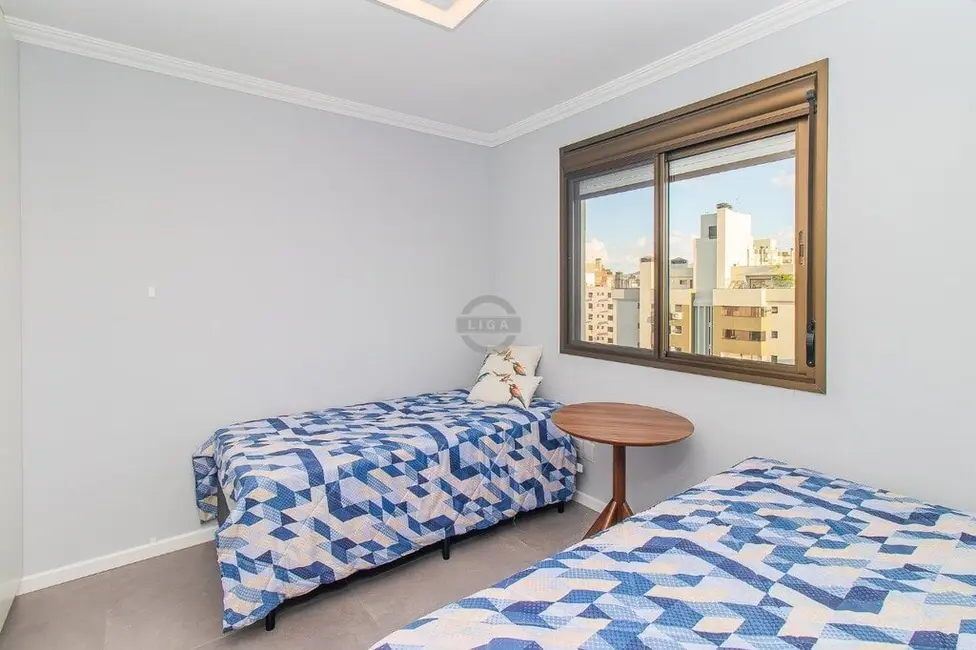 Foto 4 de Apartamento com 2 quartos à venda, 74m2 em Petrópolis, Porto Alegre - RS
