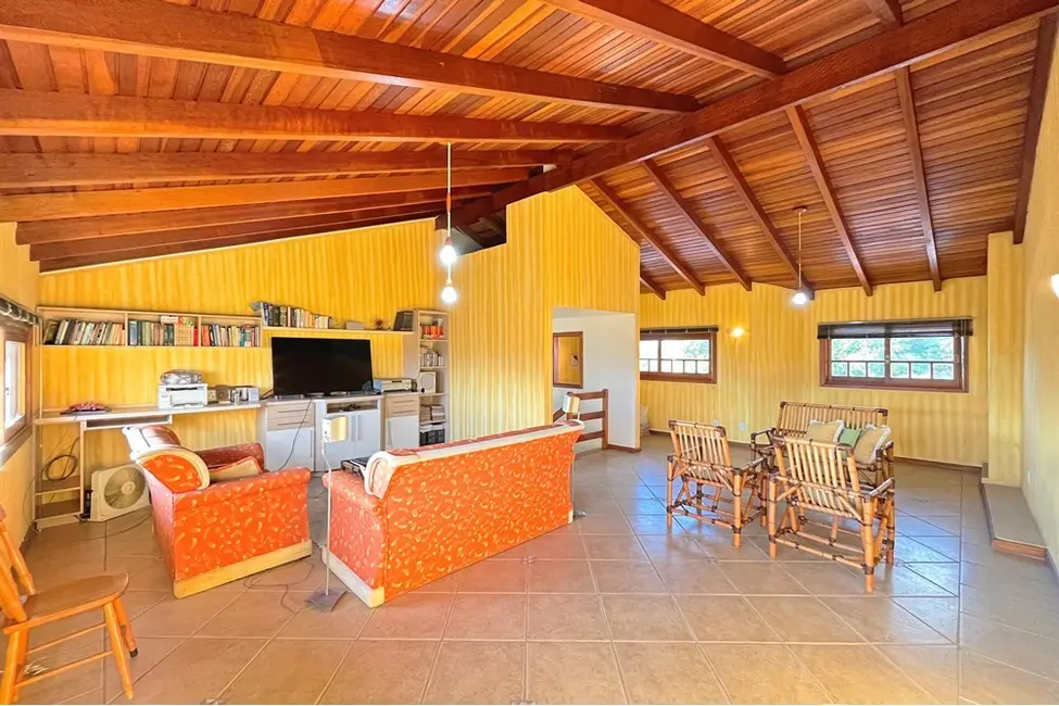 Foto 8 de Casa com 3 quartos à venda, 215m2 em Espírito Santo, Porto Alegre - RS