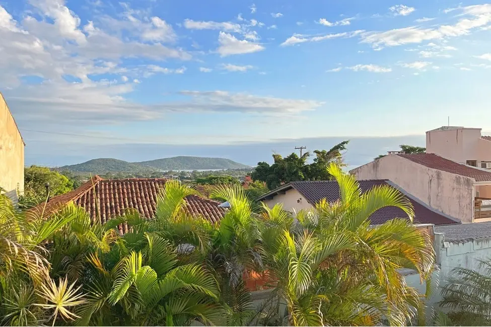Foto 4 de Casa com 3 quartos à venda, 215m2 em Espírito Santo, Porto Alegre - RS