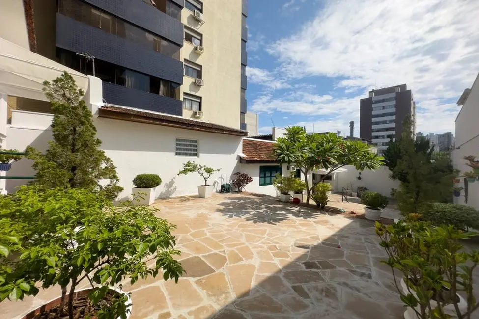 Casa com 3 quartos à venda, 85m2 em Petrópolis, Porto Alegre - RS - imagem 8 Foto 8 de Casa com 3 quartos à venda, 85m2 em Petrópolis, Porto Alegre - RS