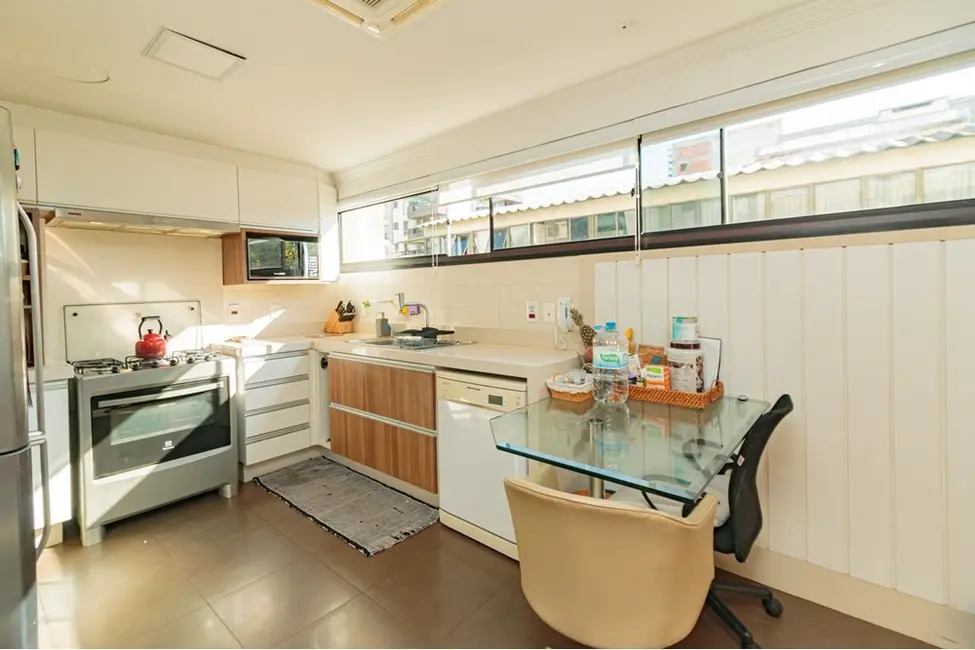 Foto 4 de Apartamento com 4 quartos à venda, 328m2 em Floresta, Porto Alegre - RS