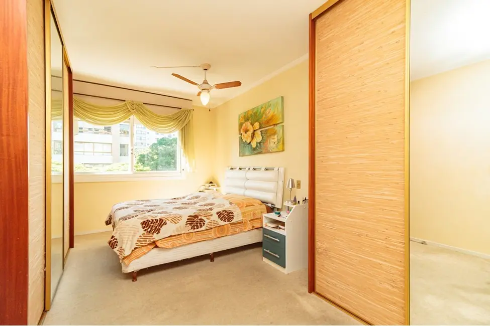 Foto 8 de Apartamento com 3 quartos à venda, 152m2 em Rio Branco, Porto Alegre - RS