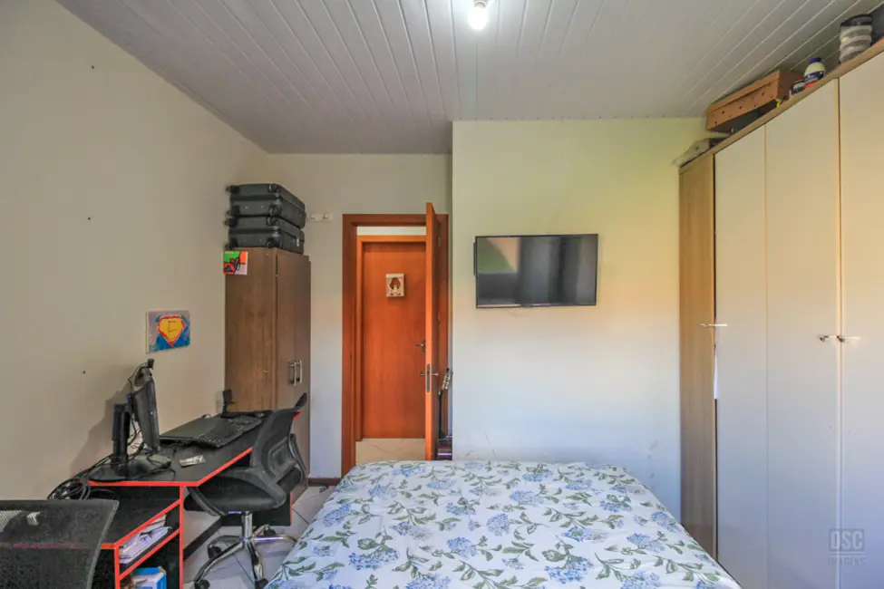 Foto 4 de Casa com 2 quartos à venda, 46m2 em Hípica, Porto Alegre - RS