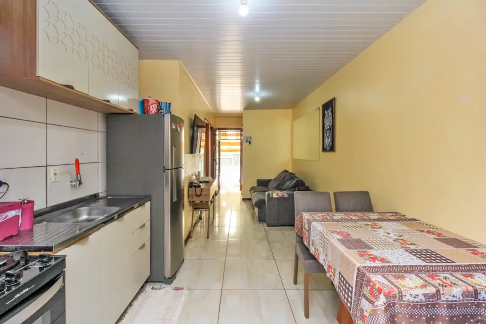 Casa com 3 quartos à venda, 60m2 em Restinga, Porto Alegre - RS - imagem 8 Foto 8 de Casa com 3 quartos à venda, 60m2 em Restinga, Porto Alegre - RS