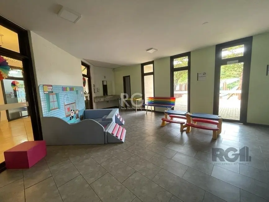 Foto 2 de Terreno / Lote à venda, 905m2 em Vila Nova, Porto Alegre - RS