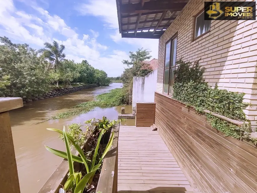 Foto 1 de Casa com 3 quartos à venda, 500m2 em São Gonçalo, Pelotas - RS