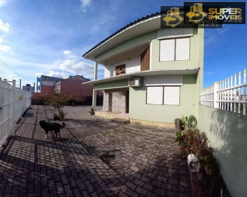 Foto 1 de Casa com 4 quartos à venda, 200m2 em Fragata, Pelotas - RS