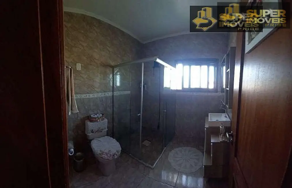 Casa com 4 quartos à venda, 200m2 em Fragata, Pelotas - RS - imagem 9 Foto 9 de Casa com 4 quartos à venda, 200m2 em Fragata, Pelotas - RS
