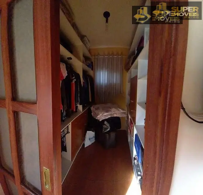 Casa com 4 quartos à venda, 200m2 em Fragata, Pelotas - RS - imagem 7 Foto 7 de Casa com 4 quartos à venda, 200m2 em Fragata, Pelotas - RS
