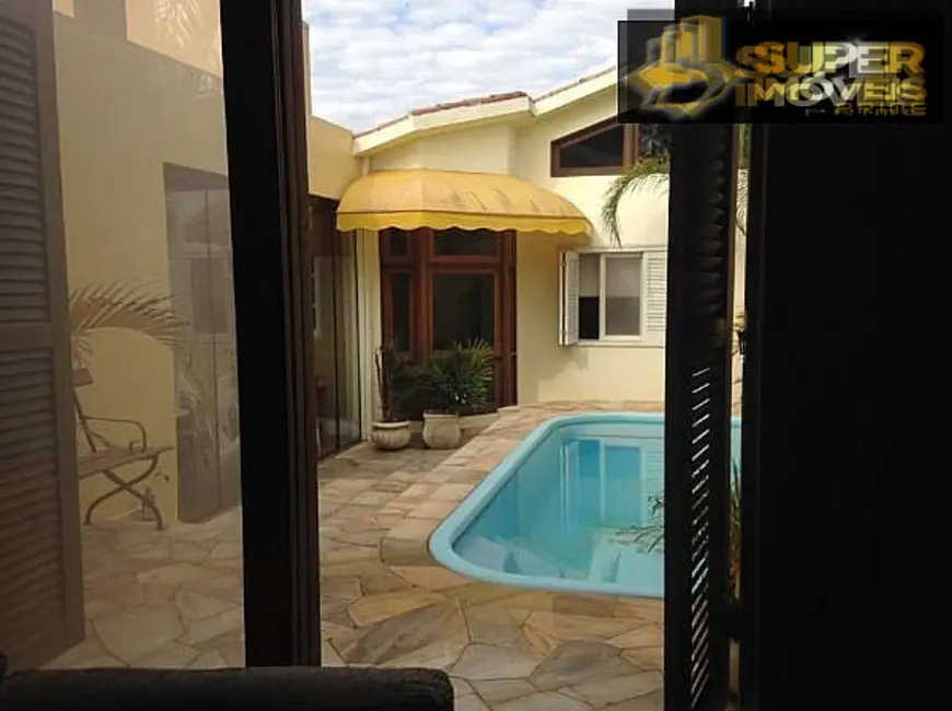 Casa com 4 quartos à venda, 450m2 em Três Vendas, Pelotas - RS - imagem 5 Foto 5 de Casa com 4 quartos à venda, 450m2 em Três Vendas, Pelotas - RS