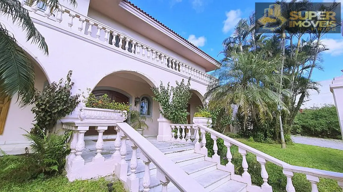 Casa com 5 quartos à venda, 2200m2 em Centro, Pelotas - RS - imagem 2 Foto 2 de Casa com 5 quartos à venda, 2200m2 em Centro, Pelotas - RS