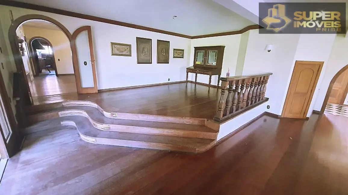 Casa com 5 quartos à venda, 2200m2 em Centro, Pelotas - RS - imagem 9 Foto 9 de Casa com 5 quartos à venda, 2200m2 em Centro, Pelotas - RS