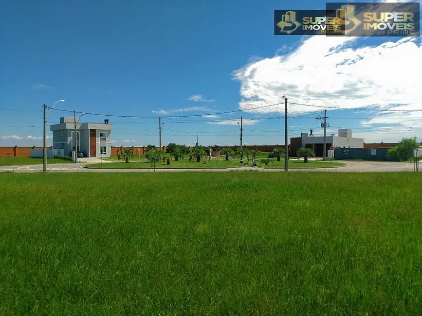 Foto 1 de Terreno / Lote à venda, 443m2 em Laranjal, Pelotas - RS