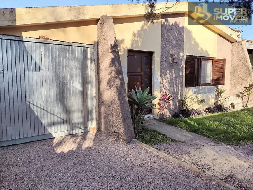 Casa com 2 quartos à venda, 300m2 em Laranjal, Pelotas - RS - imagem 1 Foto 1 de Casa com 2 quartos à venda, 300m2 em Laranjal, Pelotas - RS