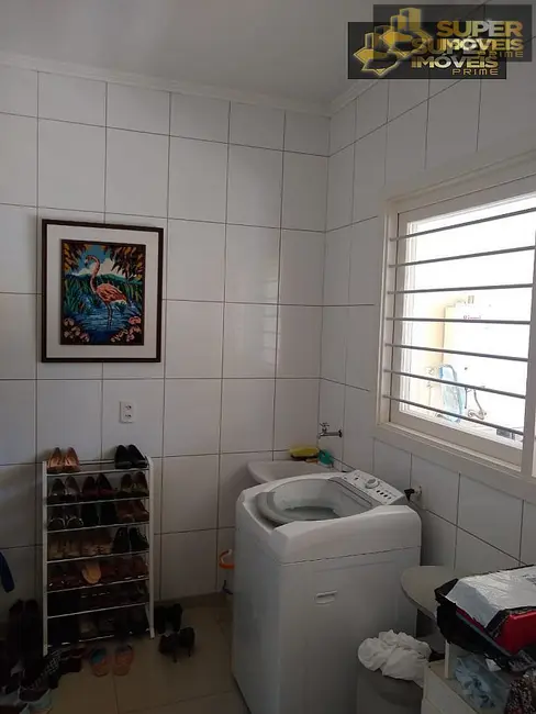 Casa com 3 quartos à venda, 432m2 em Centro, Pelotas - RS - imagem 5 Foto 5 de Casa com 3 quartos à venda, 432m2 em Centro, Pelotas - RS