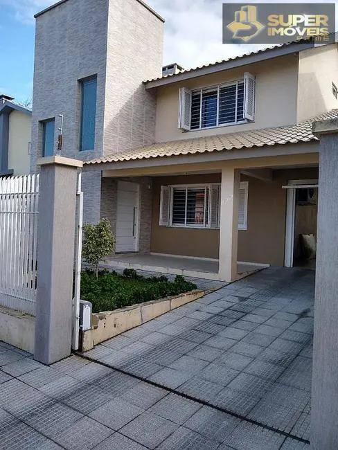 Casa com 3 quartos à venda, 432m2 em Centro, Pelotas - RS - imagem 1 Foto 1 de Casa com 3 quartos à venda, 432m2 em Centro, Pelotas - RS