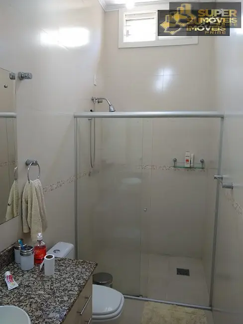 Casa com 3 quartos à venda, 432m2 em Centro, Pelotas - RS - imagem 6 Foto 6 de Casa com 3 quartos à venda, 432m2 em Centro, Pelotas - RS