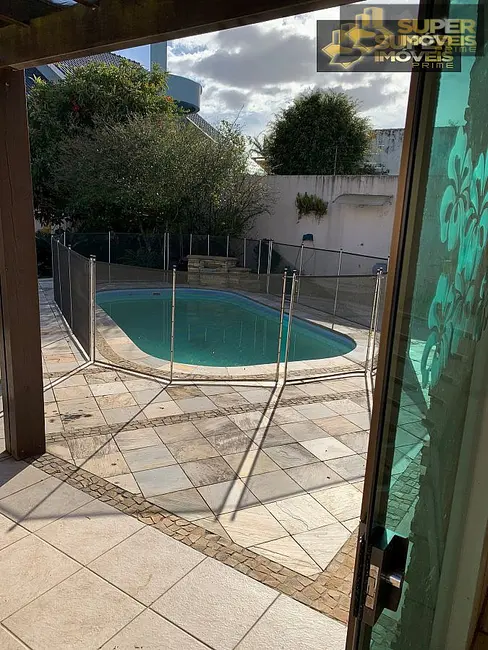 Casa com 4 quartos à venda, 630m2 em Centro, Pelotas - RS - imagem 4 Foto 4 de Casa com 4 quartos à venda, 630m2 em Centro, Pelotas - RS