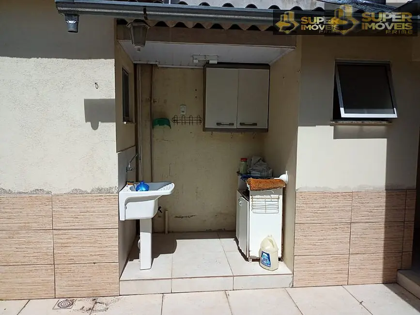 Casa com 2 quartos à venda, 120m2 em Centro, Pelotas - RS - imagem 4 Foto 4 de Casa com 2 quartos à venda, 120m2 em Centro, Pelotas - RS