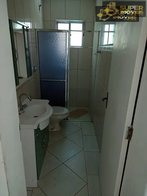 Casa com 2 quartos à venda, 120m2 em Centro, Pelotas - RS - imagem 9 Foto 9 de Casa com 2 quartos à venda, 120m2 em Centro, Pelotas - RS