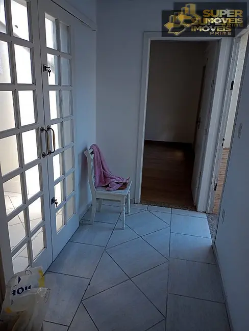 Casa com 2 quartos à venda, 120m2 em Centro, Pelotas - RS - imagem 2 Foto 2 de Casa com 2 quartos à venda, 120m2 em Centro, Pelotas - RS