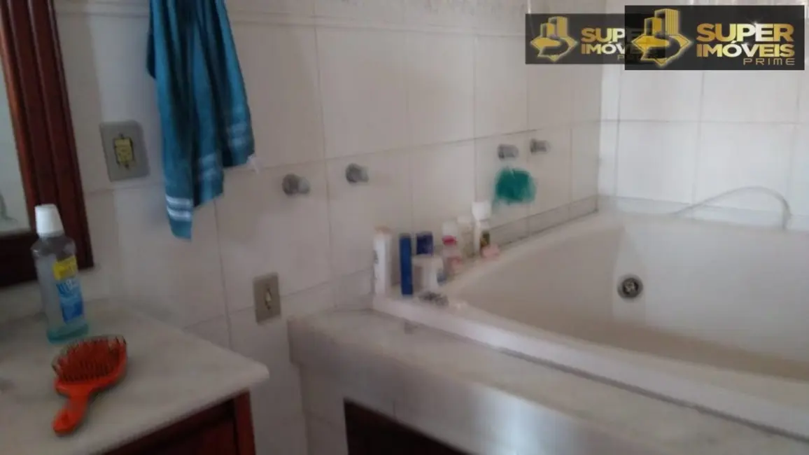 Casa com 5 quartos à venda, 240m2 em São Gonçalo, Pelotas - RS - imagem 4 Foto 4 de Casa com 5 quartos à venda, 240m2 em São Gonçalo, Pelotas - RS