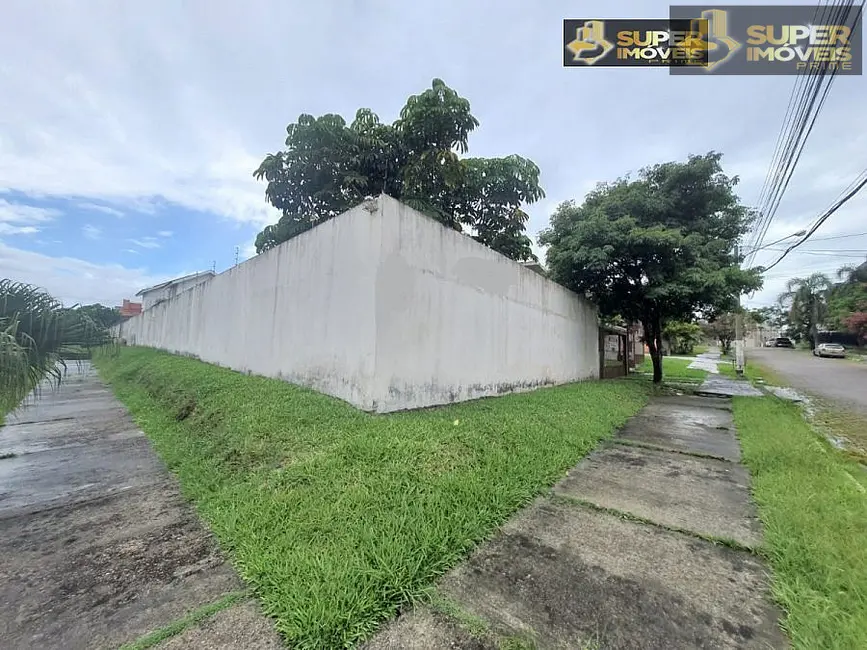 Foto 1 de Terreno / Lote à venda, 420m2 em Centro, Pelotas - RS