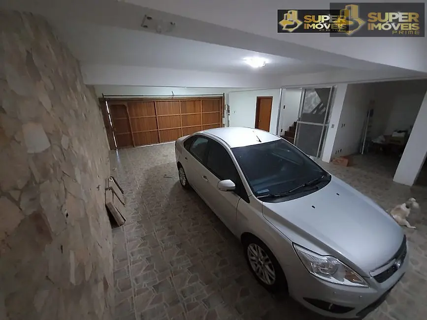 Casa com 4 quartos à venda, 480m2 em Centro, Pelotas - RS - imagem 4 Foto 4 de Casa com 4 quartos à venda, 480m2 em Centro, Pelotas - RS