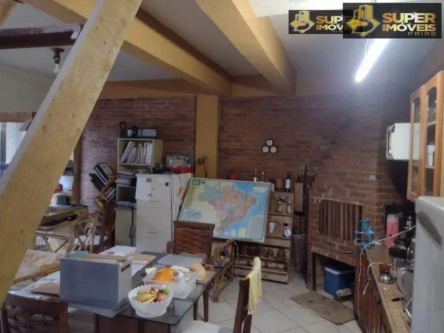 Foto 1 de Casa com 4 quartos à venda, 200m2 em Centro, Pelotas - RS