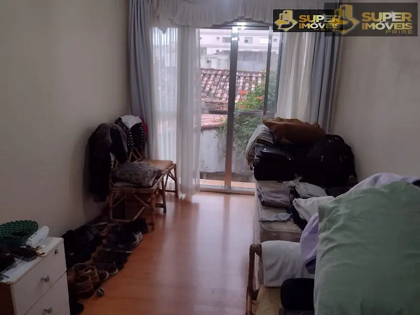 Casa com 4 quartos à venda, 200m2 em Centro, Pelotas - RS - imagem 6 Foto 6 de Casa com 4 quartos à venda, 200m2 em Centro, Pelotas - RS