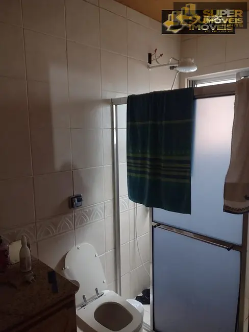 Casa com 4 quartos à venda, 200m2 em Centro, Pelotas - RS - imagem 3 Foto 3 de Casa com 4 quartos à venda, 200m2 em Centro, Pelotas - RS