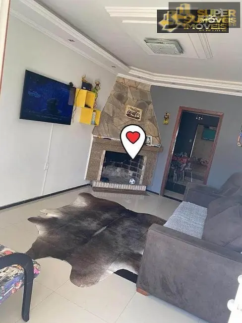 Foto 2 de Casa com 6 quartos à venda, 300m2 em Fragata, Pelotas - RS